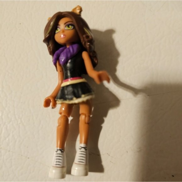 Mega Construx Monster High Mini Figures Set of 5 - Picture 4 of 9